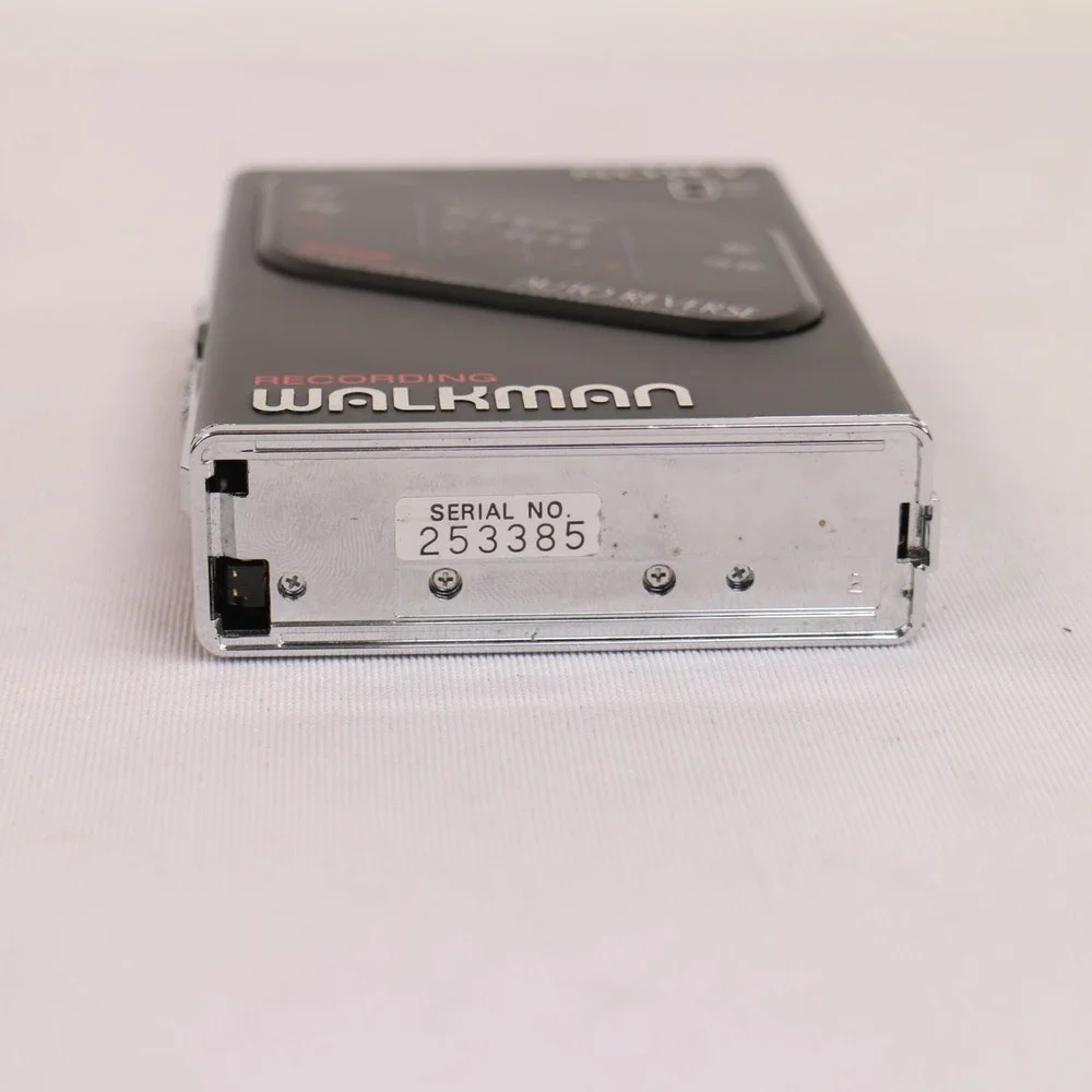 VTG Sony Walkman WM-F200II Cassette Player For Parts FM/AM Stereo Auto Reverse